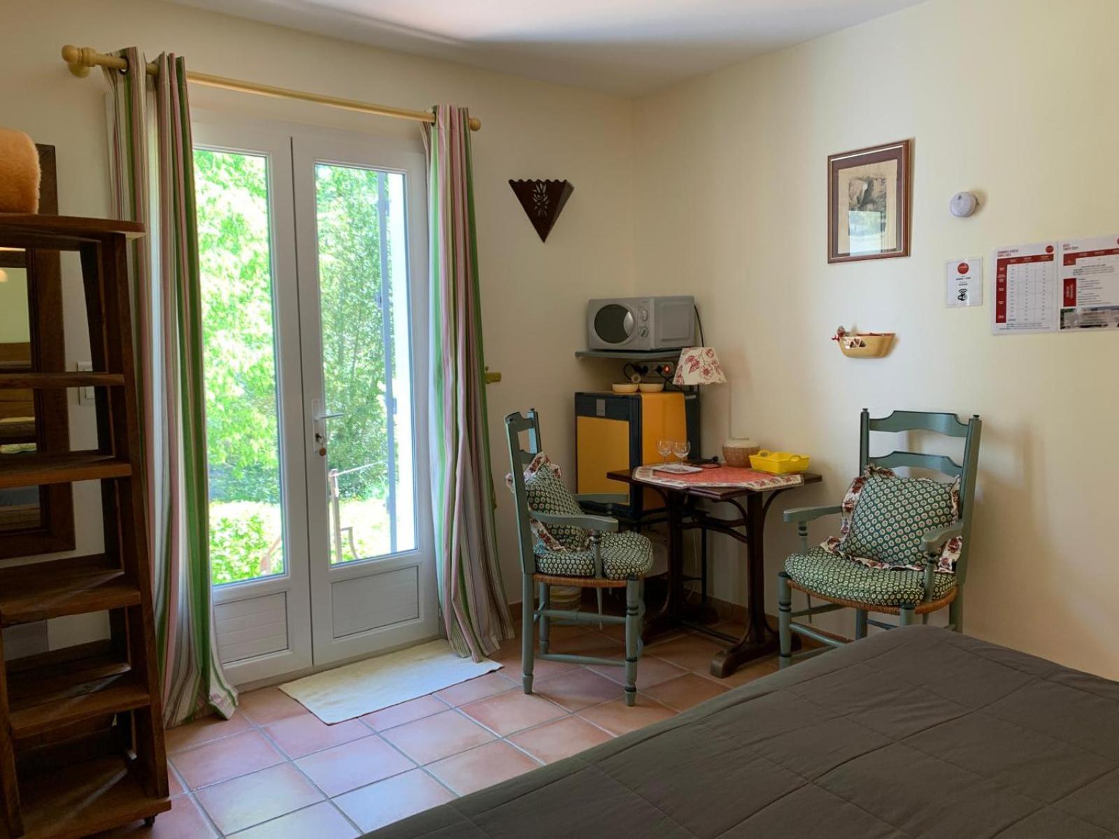 Chambres D'Hotes "La Nesque" Venasque Exterior foto